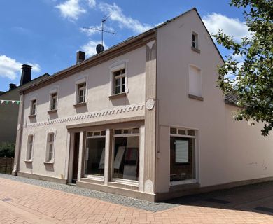 Sanierungsbedürftiges Juwel in der Neukirchener Fußgängerzone