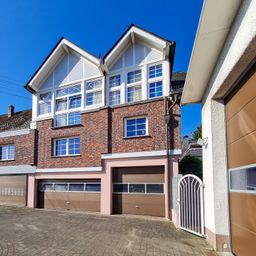 Vielseitig nutzbar – Top-gepflegtes Ein.-/Zweifamilienhaus mit Halle zu verkaufen!