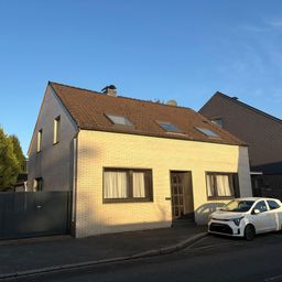 Freistehendes Einfamilienhaus in DU-Homberg/Grenze Moers mit Garage  und  Hobbyraum im Garten