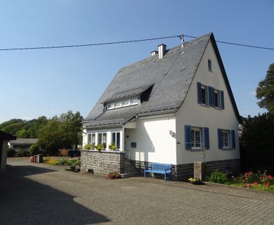 Charmantes, umfassend modernisiertes Einfamilienhaus mit Wohlfühlcharakter