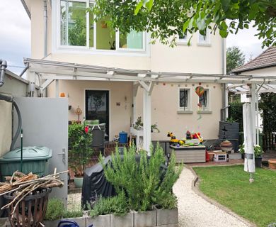 REDUZIERT – Top-gepflegtes, renoviertes Einfamilienhaus in bevorzugter Wohnlage von Unkel!