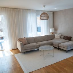 Moderne Erdgeschosswohnung mit Sauna & Garten