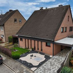 Gibt es ja doch ! Klassische kleine Doppelhaushälfte in schöner Lage von Kaarst – Vorst