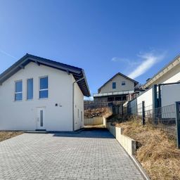 Neubau-Erstbezug in Dernbach – Modernes Wohnen auf 112 m² mit energieeffizienter Heiztechnik!