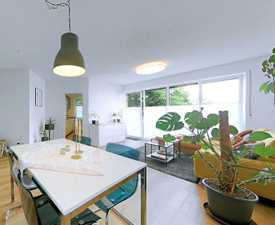 3-Zimmer-Wohnung mit Balkon in sehr gepflegtem Mehrfamilienhaus