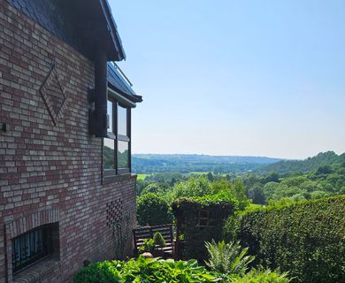 Traumhafte Höhenlage bei Hennef! Gepflegtes EFH mit Wintergarten, Kamin und Garage