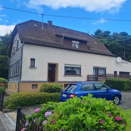 Gepflegtes Wohnhaus mit diversen Nebengebäuden und großem Grundstück!