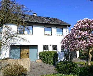 Ratingen-Mitte: Traumhaus auf großem Grundstück in bester Lage