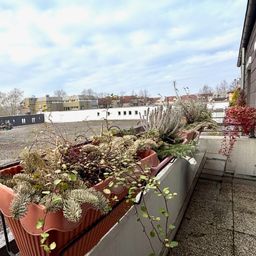 2-Zimmer-Stadtwohnung mit Einbauküche, Balkon, Aufzug und Tiefgaragenstellplatz