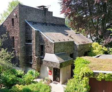 Die Lage zählt ! Großzügiges Architektenhaus im Grünen an den Rheinauen in Dormagen – Rheinfeld