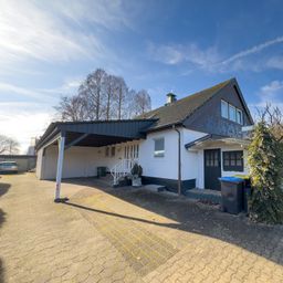 Einfamilienhaus mit Kamin, Keller, Sauna und Garage