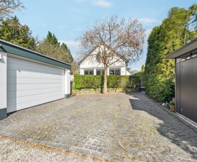 Garage / Stellplätze