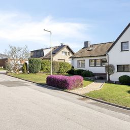 Großzügiges Familienhaus in Feldrandlage – Blick ins Grüne & vielseitig nutzbar