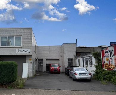 Halle mit Bürofläche ca. 315m² in bester Sichtlage