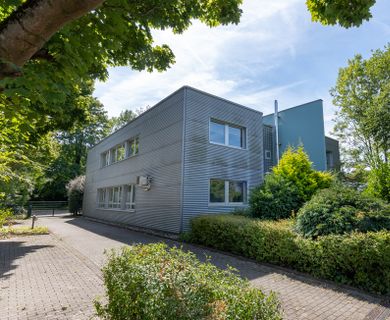 Provisionsfrei! Ca. 500 m² große Gewerbeeinheit (ehemals Labor + Büro) im Hagener- Lennetal