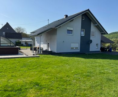 Modernes Einfamilienhaus mit stilvollem Garten, Pool & eigenem Friseursalon in ruhiger Lage nahe Hamm