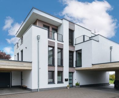 NEU: Traumhaftes Architektenhaus aus 2020, mit Weitblick und ca. 239 m² Wohnfläche