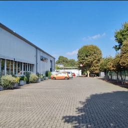 Geldern: Vermietete Gewerbehalle mit hochwertigem Einfamilienhaus