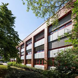 *Provisionsfrei* ca. 460 – 1.393 m² Büro-/Praxisfläche Nähe Indupark zu vermieten.