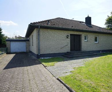 Freistehender Bungalow auf großzügigem Grundstück in Bergisch Gladbach-Schildgen!