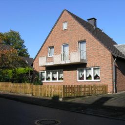 Familienfreundliches Ein-/ Zweifamilienhaus in schöner Lage in Neuss-Reuschenberg