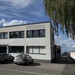 *Provisionsfrei* ca. 700m² Bürogebäude und ca. 600m² Halle