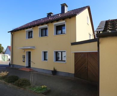 Holzwickede: Schönes 1-2 Familienwohnhaus