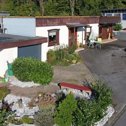 Sanierter Bungalow mit ELW / FeWo und PV-Anlage, Wohnmobilgarage auf großem Grundstück am Wiesensee