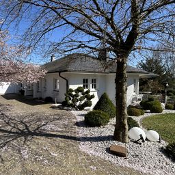 Exklusives Wohnen in Brilon! Ideal für die Familie, Altersruhesitz oder auch für 2 Generationen!