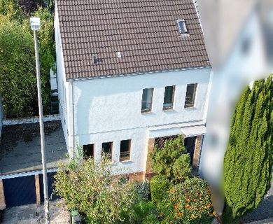 Großzügiges Einfamilienhaus mit Garten und Balkon in zentraler Lage von Bonn-Duisdorf