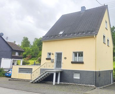 *RESERVIERT* Renovierungsbedürftiges Einfamilienhaus mit Garten und reichlich Potenzial!