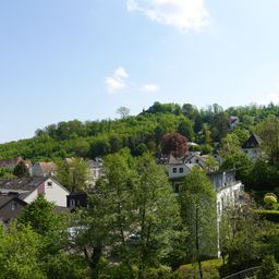 Großzügige 4-5 Zimmer Maisonettewohnung mit Fernsicht über das Wesselbachtal! Keine Käuferprovision!