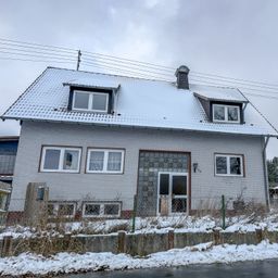 Renovierungsbedürftiges Zweifamilienhaus mit Potenzial