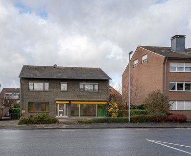 Wohnen & Arbeiten unter einem Dach: Vielseitiges Wohn- und Geschäftshaus mit großem Potenzial