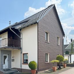 Freistehendes Ein-/Zweifamilienhaus auf großem Grundstück sucht Familie für gemeinsame Zukunft!