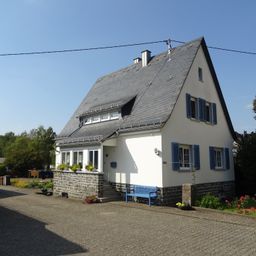 Charmantes, umfassend modernisiertes Einfamilienhaus mit Wohlfühlcharakter