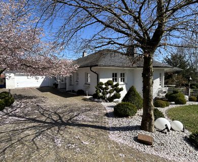 Exklusives Wohnen in Brilon! Ideal für die Familie, Altersruhesitz oder auch für 2 Generationen!