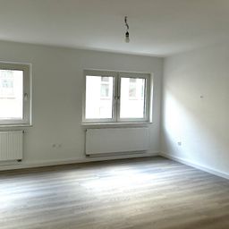 Helle 2-Zimmer Wohnung mit Balkon – Annastraße