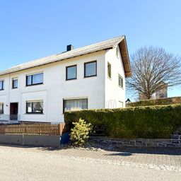 **RESERVIERT** Viel Potential: Großes Wohnhaus mit ehem. Ladenlokal –  Wohnen oder als Anlage!