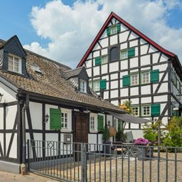 Liebhaberimmobilie – Einzigartiges Fachwerkhaus mit Geschichte und viel Charme!
