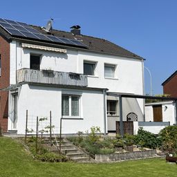 Provisionsfrei für Käufer: Klassisches 2-Familienhaus auf tollem Grundstück in Vluyn