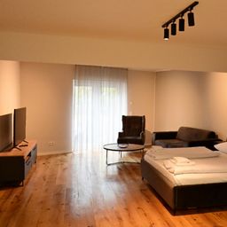Düsseldorf-Hafen: Leben bei Wasser und Boot! Provisionsfrei für Käufer! Großzügiges Apartment!