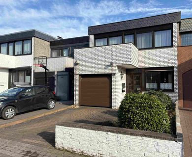 Reihenmittelhaus in begehrter Lage von Moers-Alt-Schwafheim!