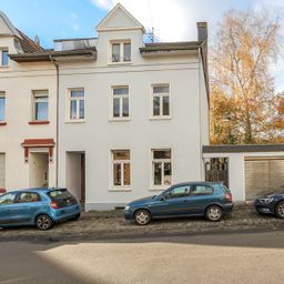Küdinghoven: Charmantes Ein- bis Zweiparteienhaus mit Doppelgarage & Garten *provisionsfrei*