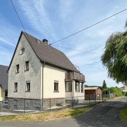 Modernisierungsbedürftiges Einfamilienhaus in ruhiger Lage von Windeck!