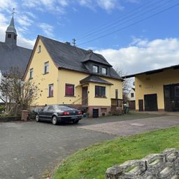 ***RESERVIERT*** Einfamilienhaus mit großem Nebengebäude – großzügiges Grundstück inklusive!