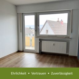 Refrath: 3-Zimmer-Wohnung mit Balkon und Stellplatz