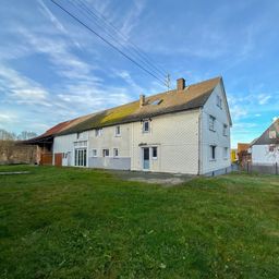 Fachwerk-/Bauernhaus in Ortsrandlage – Mit 2 Pferdeboxen und ausbaubarem Heuboden!