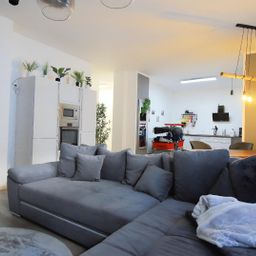 GENUG PLATZ FÜR DIE GANZE FAMILIE! GROSSE ERDGESCHOSSWOHNUNG IM KREFELDER ZENTRUM ZU MIETEN