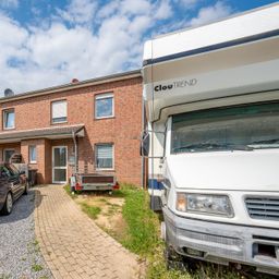 Viel Raum für große und kleine Träume – Familienfreundliches Reihenendhaus mit 5 Zimmern und Garten